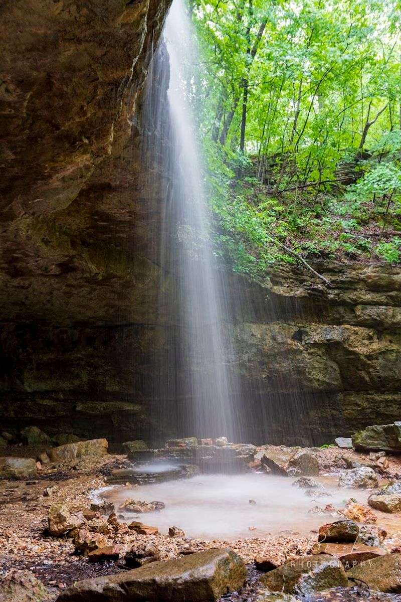Natural bridges, caves, and rock features reward deeper exploration