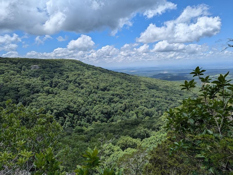 North Rim Trail, Paris