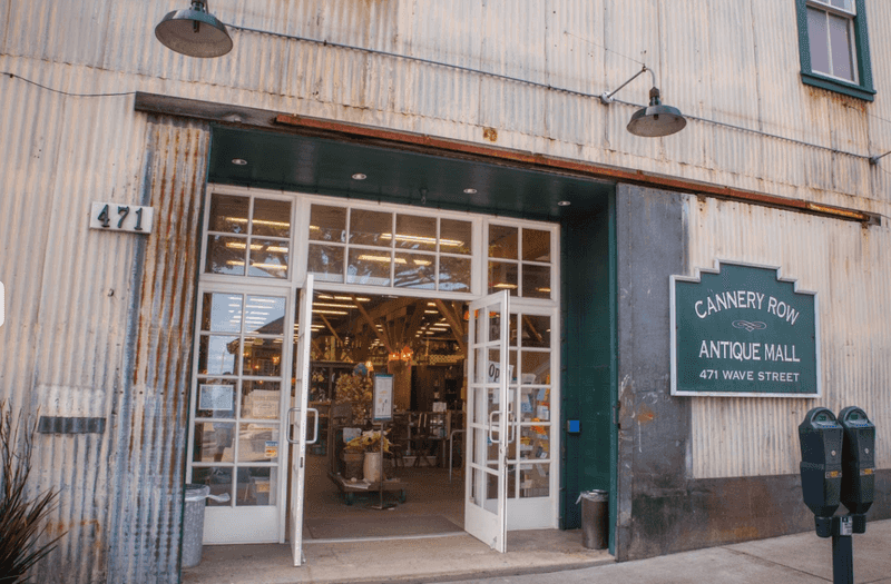 A Warehouse-Sized First Impression