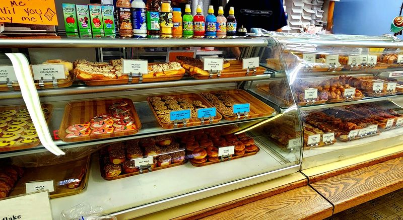 Kansans Seriously Love This Little Bakery