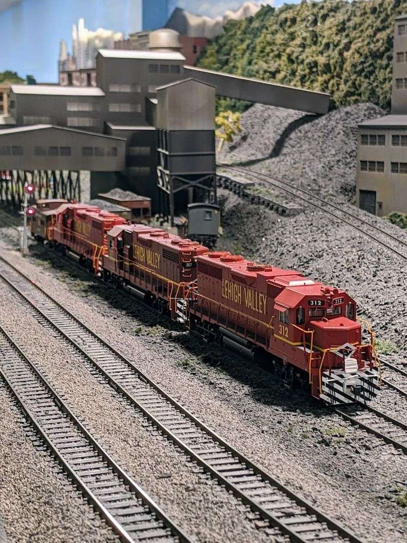 Operating Signals Add Real Railroad Drama