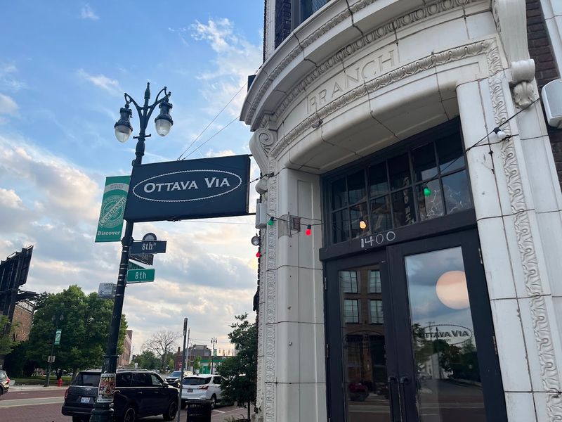 Ottava Via – Detroit Ottava Via – Detroit