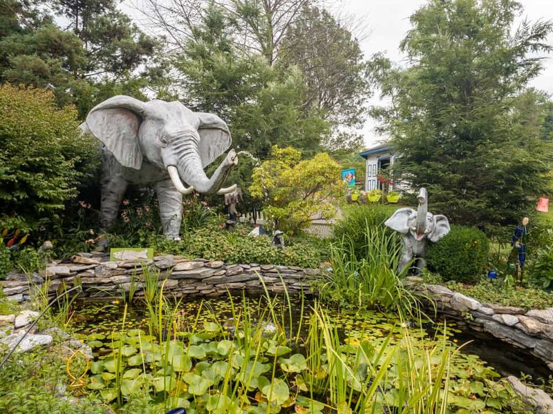 Outside, the garden adds a peaceful and playful break