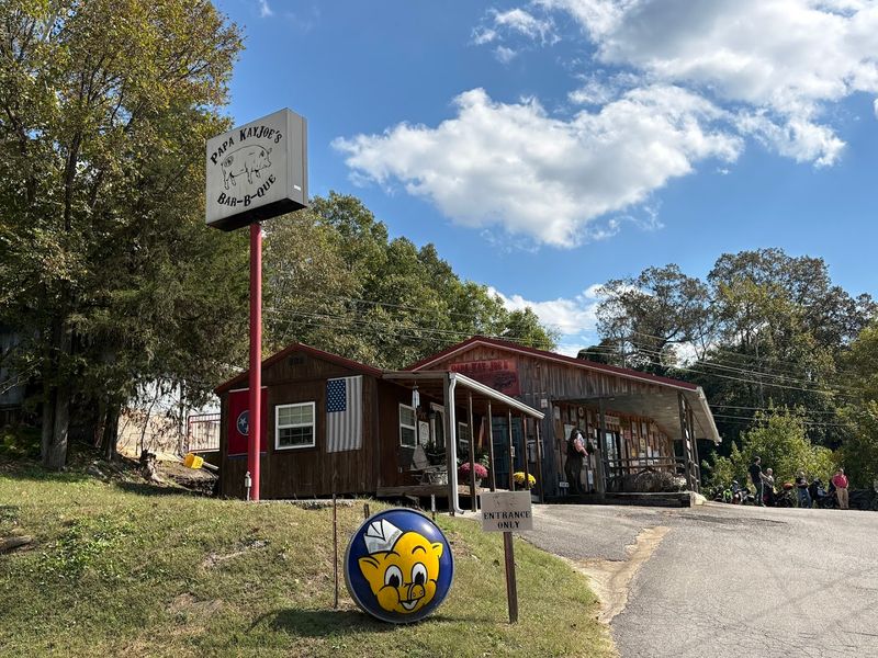 Papa KayJoe's Bar-B-Que — Centerville