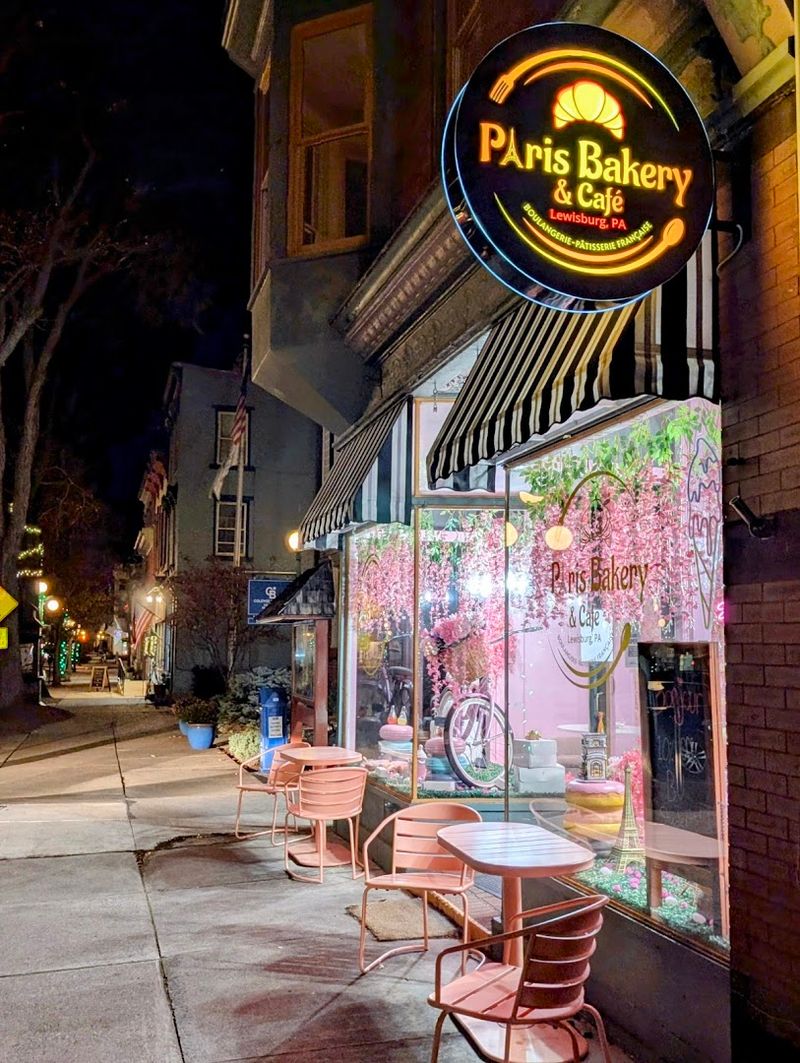 Paris Bakery & Café — Lewisburg