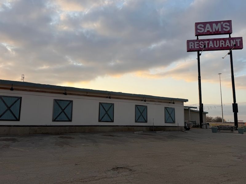 Perfect Pit Stop Location Between Dallas and Houston