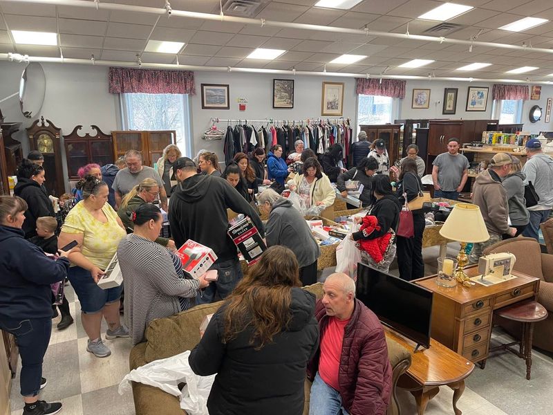 Pickers Discount & Thrift (Londonderry)