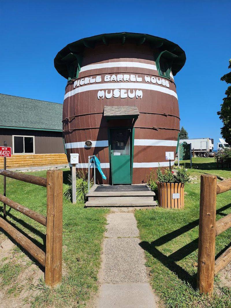 Pickle Barrel House Museum (Grand Marais)