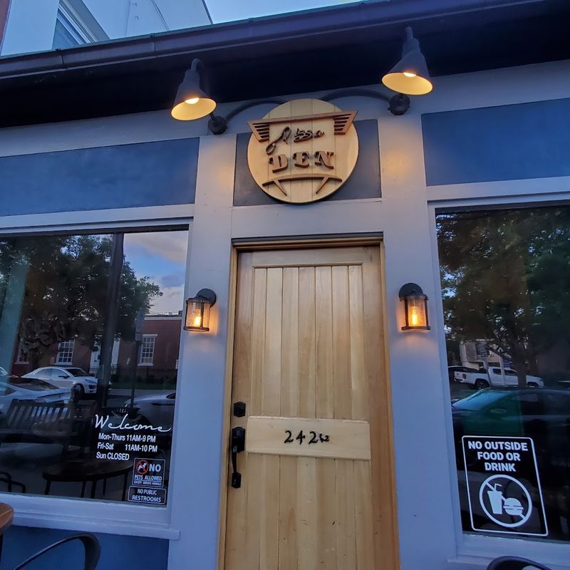 Pizza Den - Princeton
