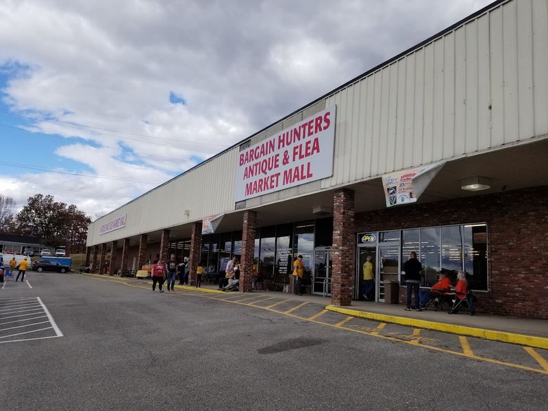 Plan Your Visit To Bargain Hunters Antique & Flea Market Mall