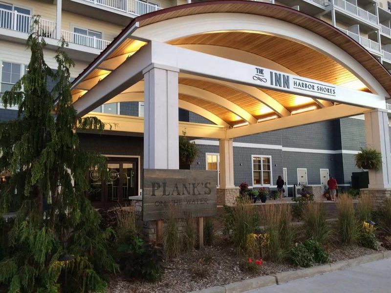 Plank's Tavern on the Water, St. Joseph