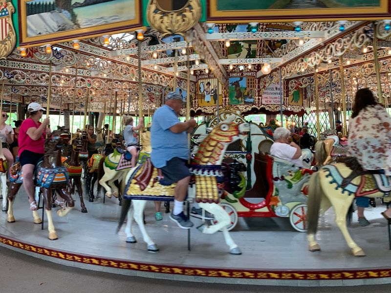 Planning a Visit to the Grand Carousel