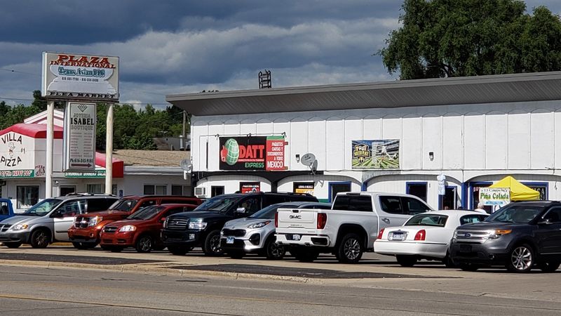 Plaza International / La Plaza Internacional — Grand Rapids Plaza International / La Plaza Internacional — Grand Rapids