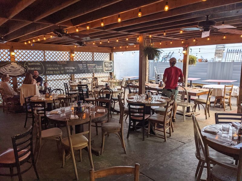 Quahog’s Seafood Shack & Bar - Stone Harbor