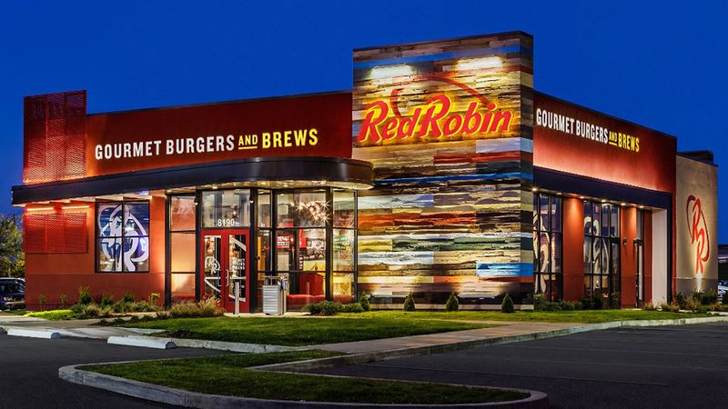 Red Robin – Tilghman Square