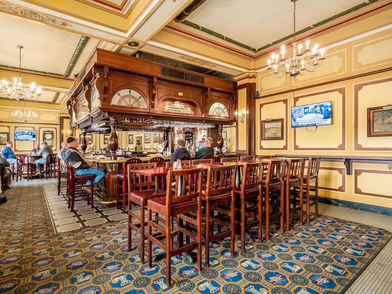 Riverfront Bar & Grill at The Lafayette Hotel, Marietta