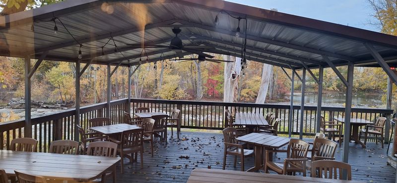 Riverside Atmosphere And Deck Seating