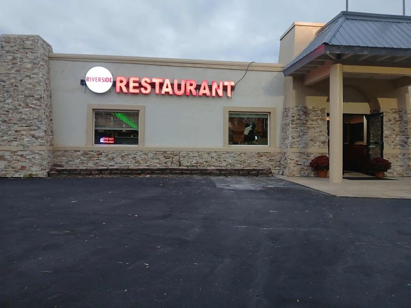 Riverside Family Restaurant