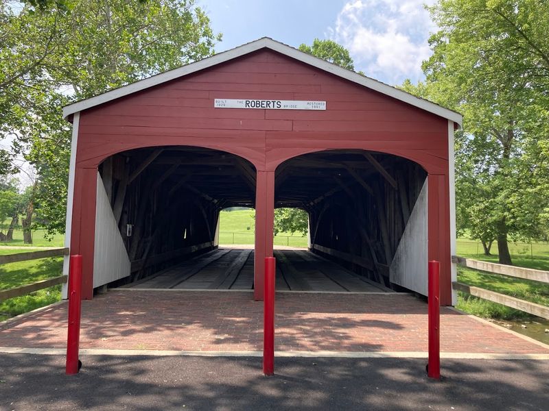Roberts Bridge, Eaton