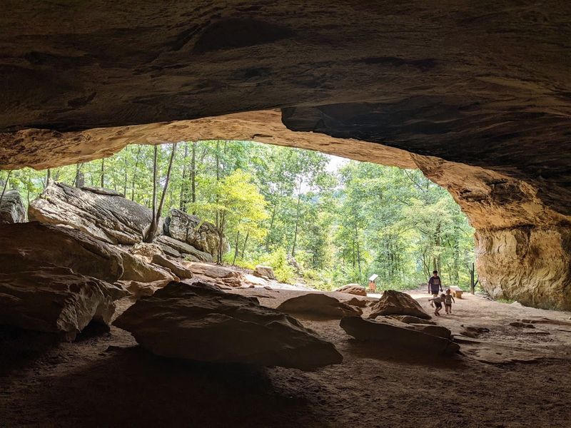 Rock House Cave Trail, Morrilton