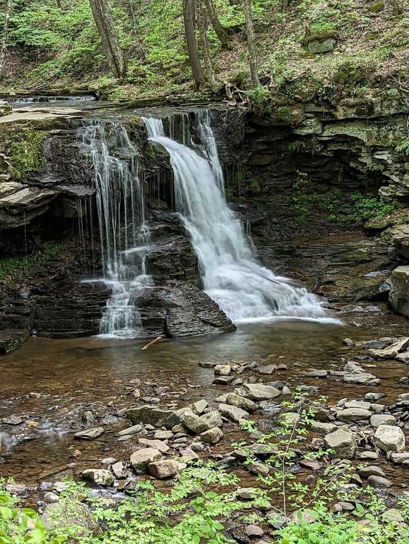 Rock gardens, waterfalls, and trail surprises keep it interesting Rock gardens, waterfalls, and trail surprises keep it interesting