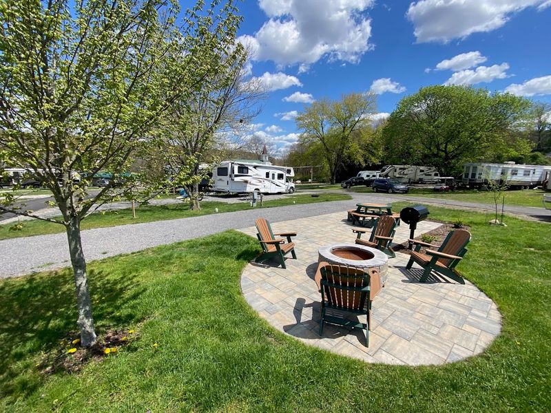 Rose Point Park Cabins & Glamping