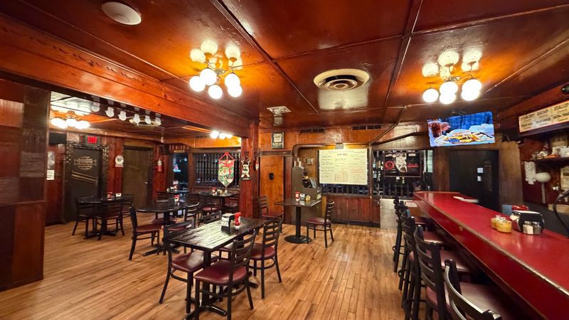 Rutt’s Hut - Clifton