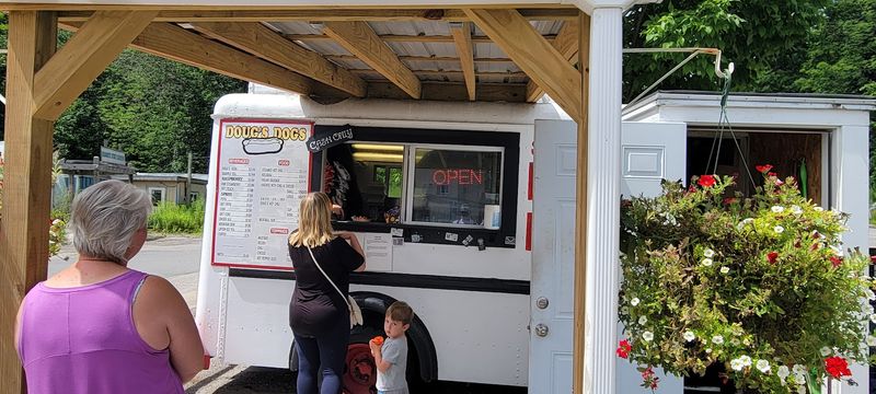 Doug's Hot Dog Van (Marlborough)