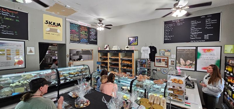 Savarino's Market — Columbia