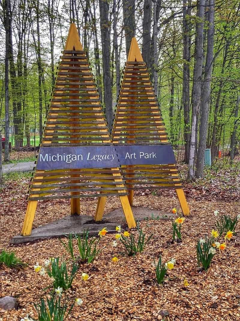Sculptures Rooted in Michigan History and Indigenous Heritage Sculptures Rooted in Michigan History and Indigenous Heritage