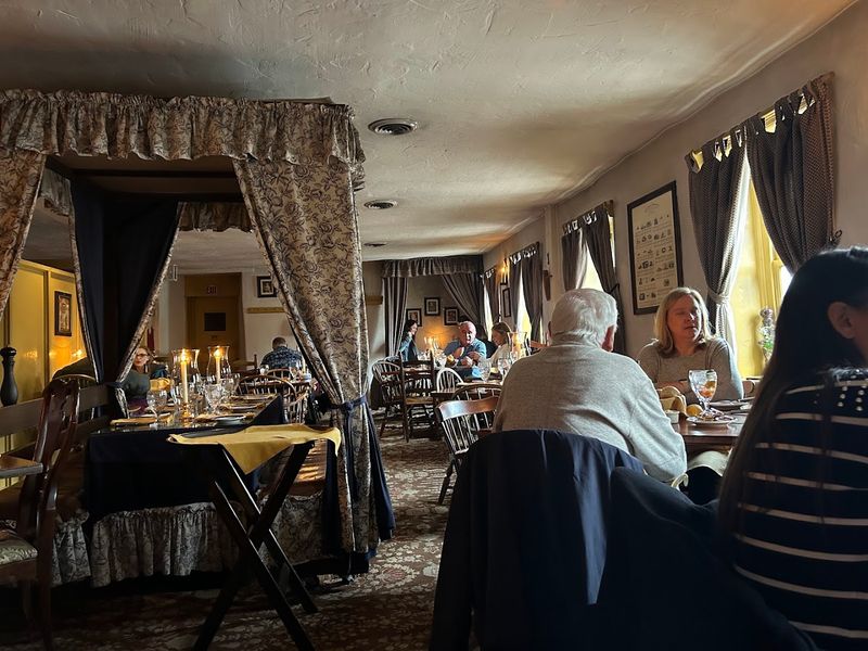 Service That Often Matches the Atmosphere