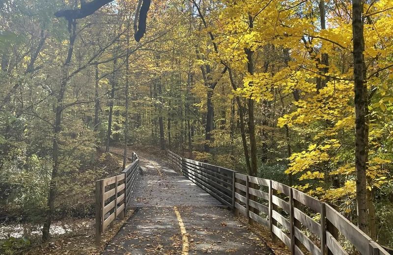 Sharon Woods Lake Trail, Westerville, Ohio Sharon Woods Lake Trail, Westerville, Ohio