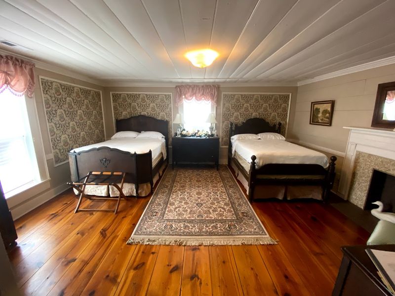 Shepard Inn — Dandridge Shepard Inn — Dandridge