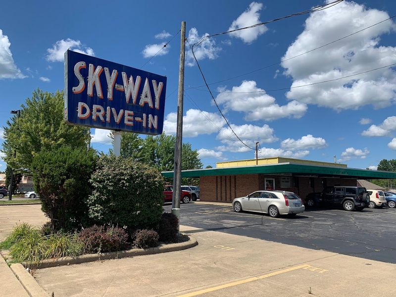 Skyway Drive-In (Akron) Skyway Drive-In (Akron)