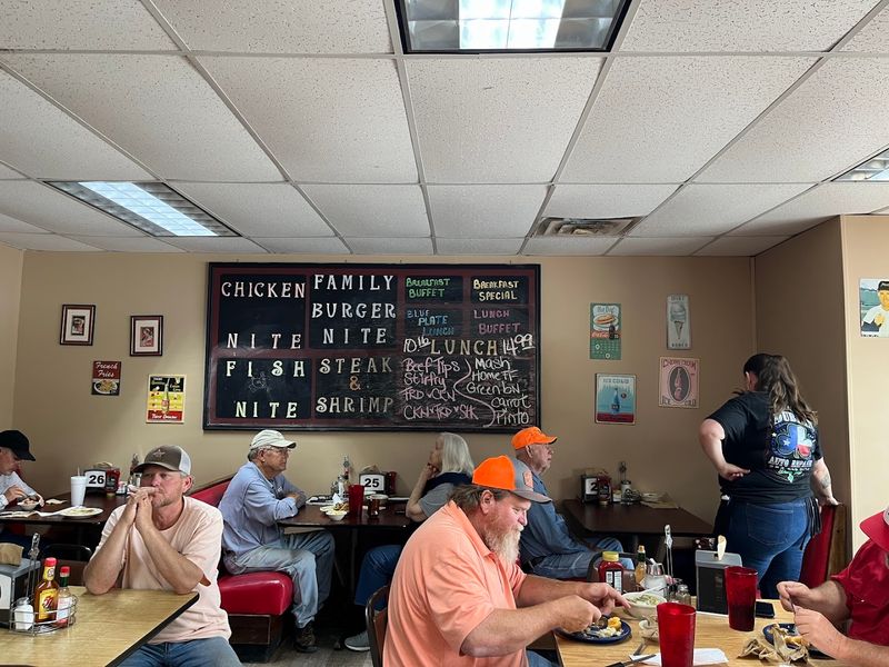 Small Town Hospitality That Makes You Feel Like Family Small Town Hospitality That Makes You Feel Like Family