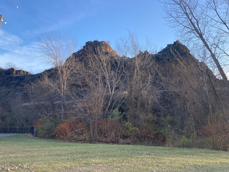 Snake Hill / Laurel Hill