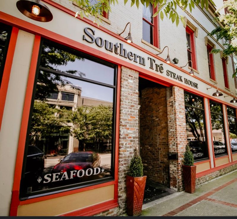 Southern Tré Steakhouse — Columbia