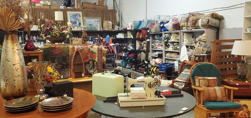 Step Inside One Of Tennessee's Biggest Treasure-Hunting Destinations