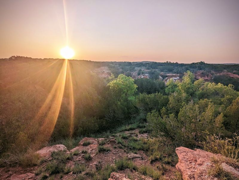 Stunning Overlooks Perfect for Sunrise and Sunset Stunning Overlooks Perfect for Sunrise and Sunset