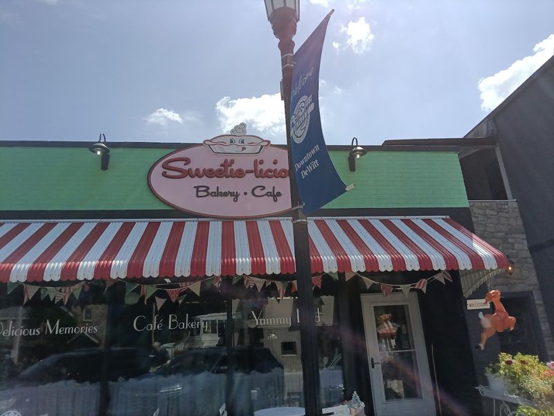 Sweetie-licious Bakery Café Sweetie-licious Bakery Café