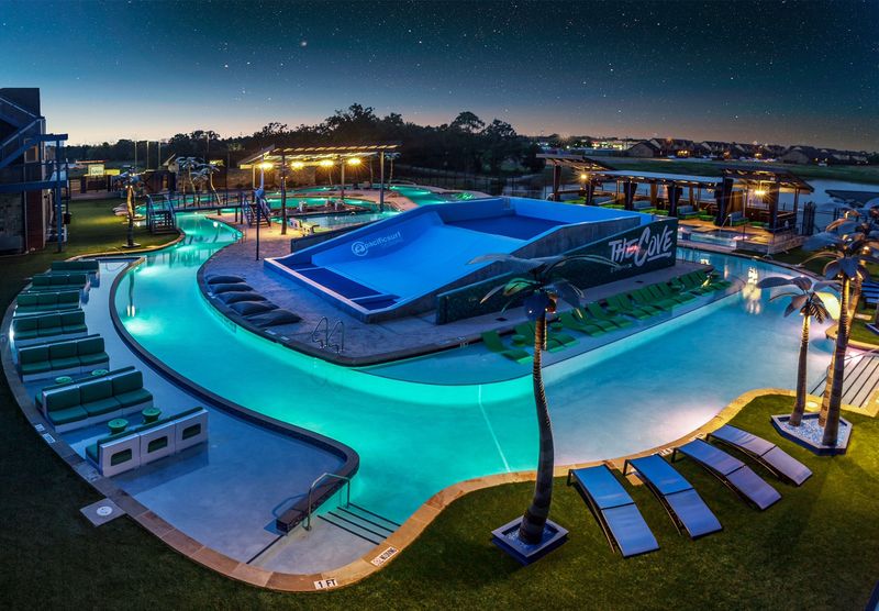 Swim-Up Bar That Delivers