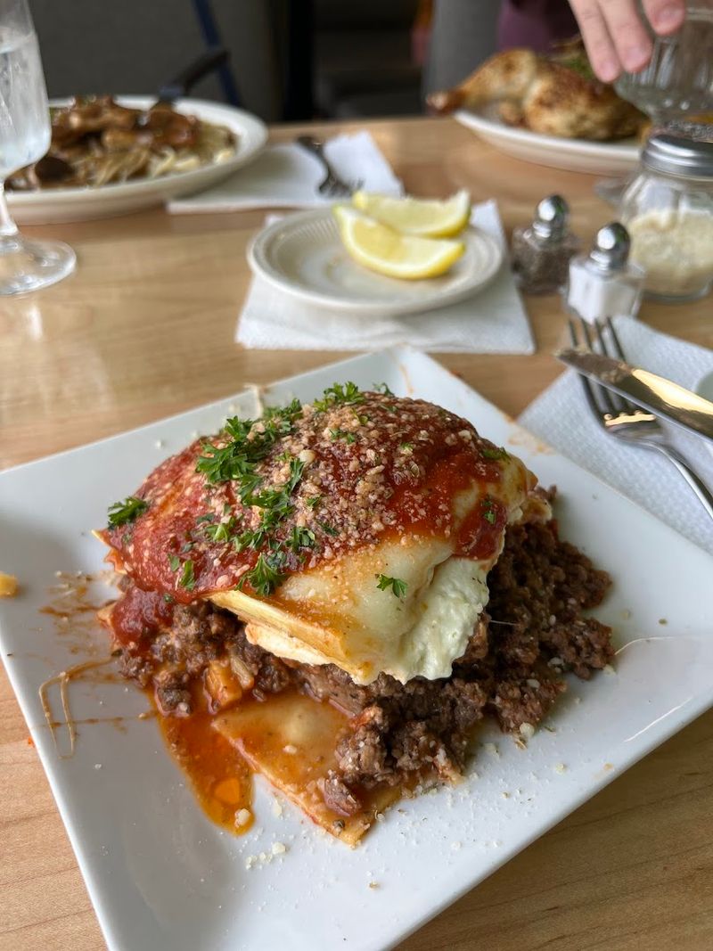 Taverna On The Green — Cookeville