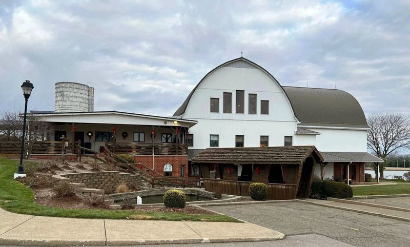 The Barn Restaurant, Smithville The Barn Restaurant, Smithville