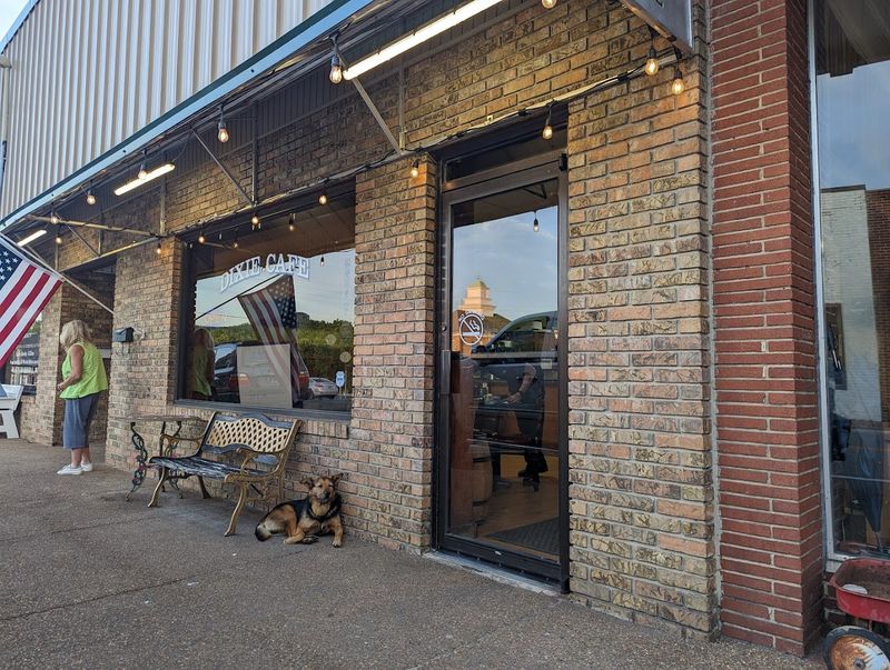 The Dixie Cafe — Byrdstown