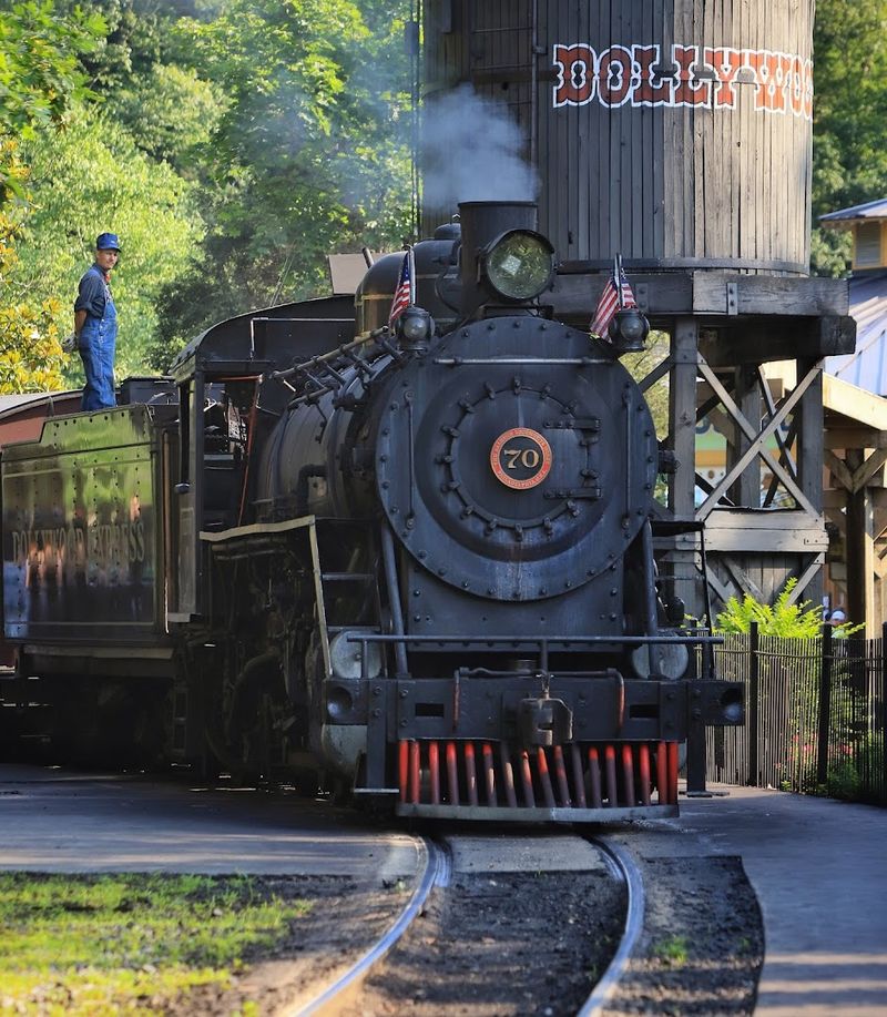 The Dollywood Express Starts With A Step Back In Time