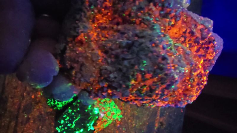 The Fluorescent Rocks of Franklin
