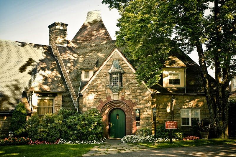 The French Manor Inn & Spa Restaurant The French Manor Inn & Spa Restaurant