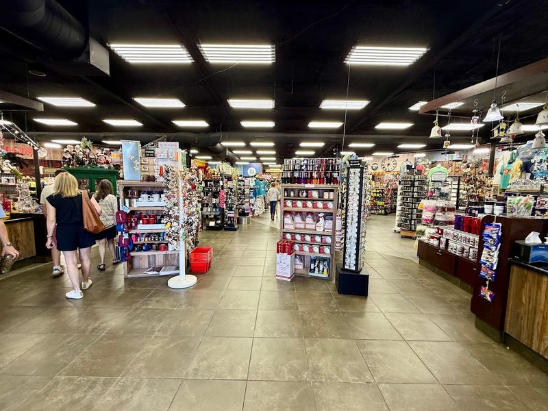 The Gift Shop That Ate Texas