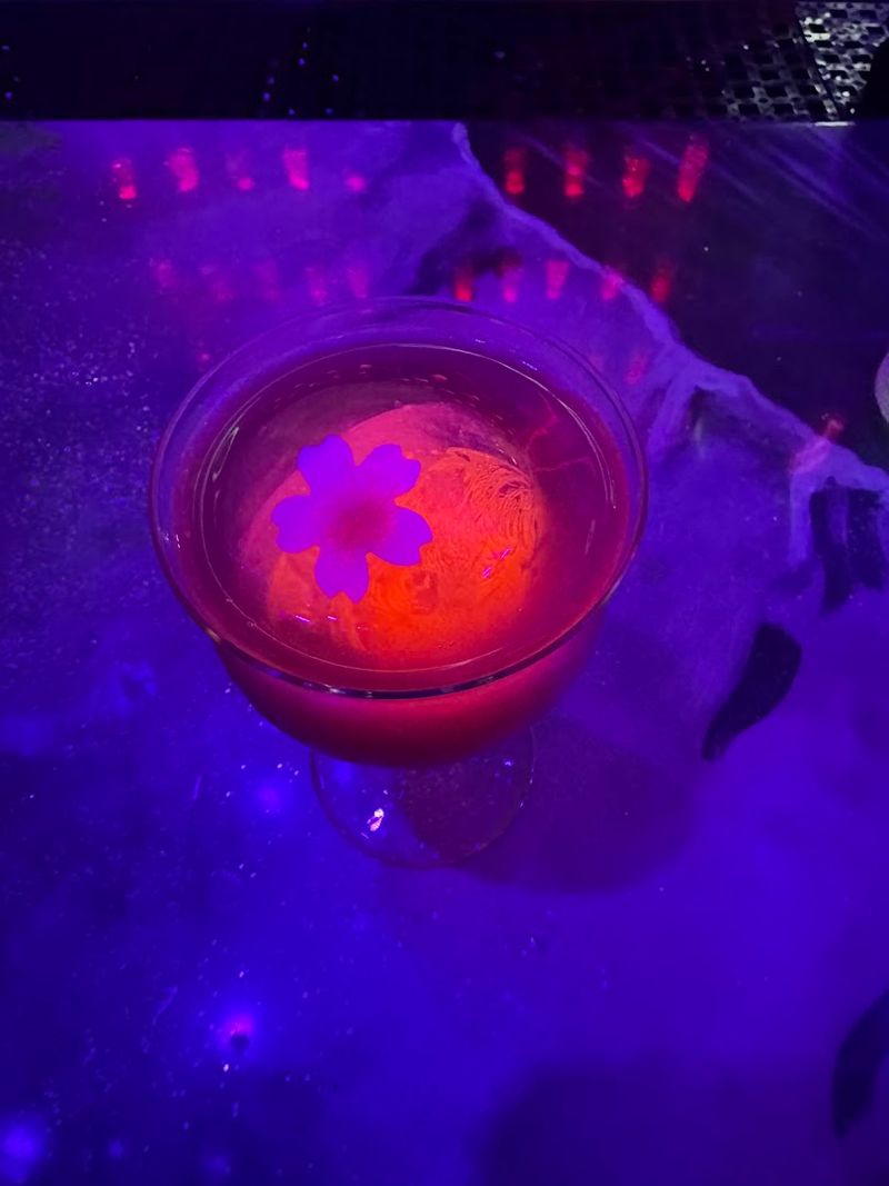 The Glow-In-The-Dark Cocktails That'll Make You Feel Like An Astronaut The Glow-In-The-Dark Cocktails That'll Make You Feel Like An Astronaut