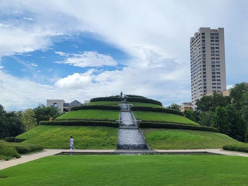 The Iconic Spiral Mount With Skyline Views The Iconic Spiral Mount With Skyline Views